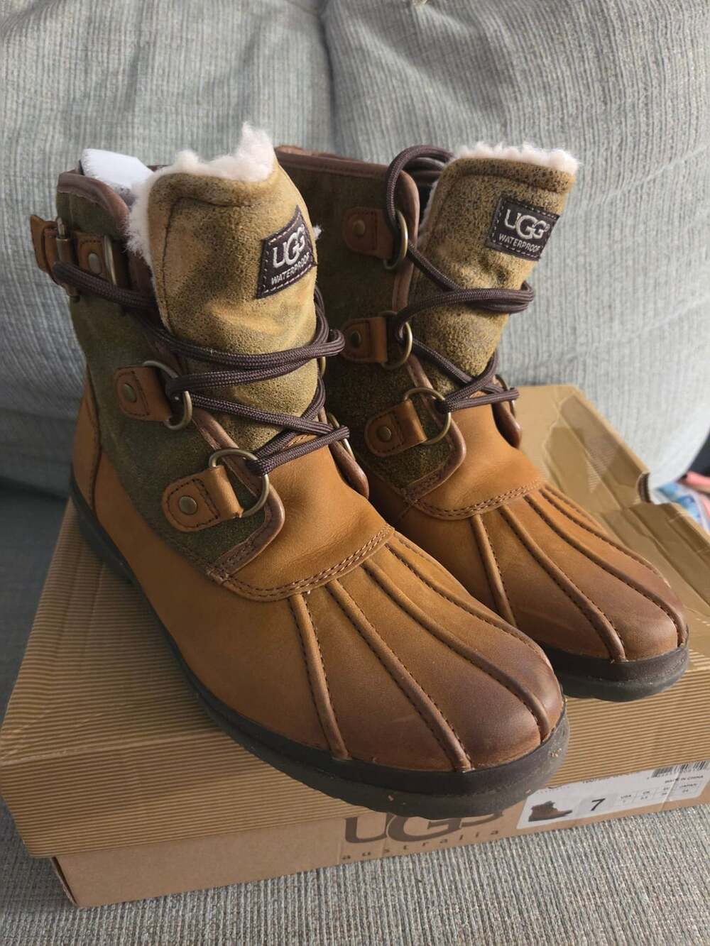UGG